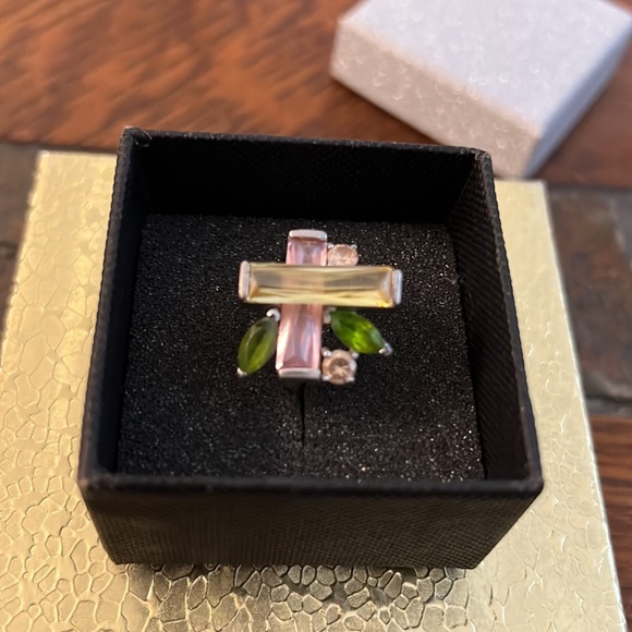 Heavy Colored Glass Ring set in .925 Sterling Silver Can be worn as a Cross - Picture 3 of 3